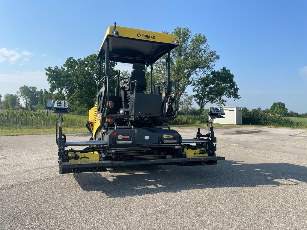 BOMAG IT BF 300 P S340-2 TV Stage IIIa/Tier 3 - Finitrice: foto 3 BOMAG IT BF 300 P S340-2 TV Stage IIIa/Tier 3 - Finitrice: foto 3