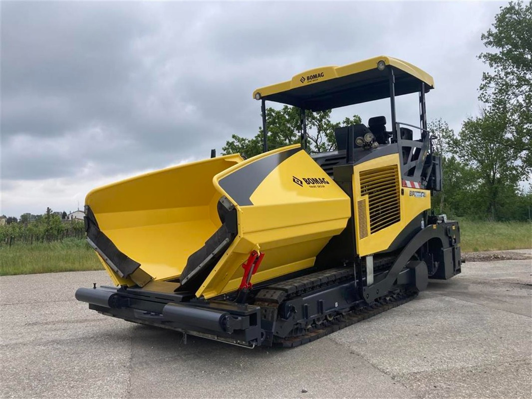 BOMAG IT BF 900 C S500 Stage IIIb/Tier 4i - Finitrice: foto 1 BOMAG IT BF 900 C S500 Stage IIIb/Tier 4i - Finitrice: foto 1