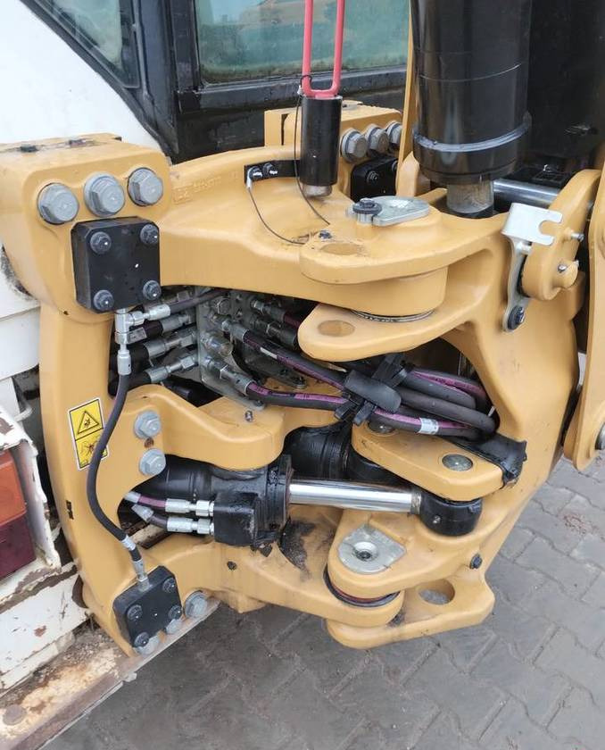 CAT Caterpillar 428E - Terna: foto 5 CAT Caterpillar 428E - Terna: foto 5