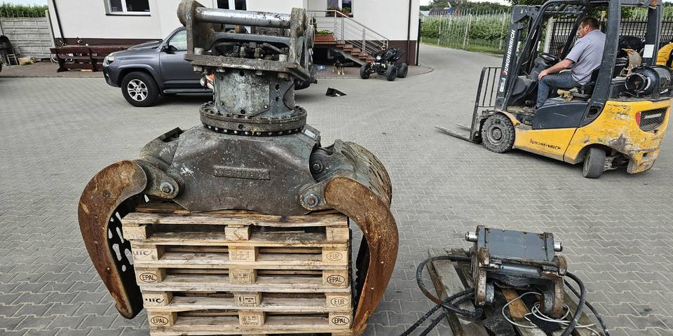Chwytak wyburzeniowy sortujący Liebherr SG25 oryginał + szybko złącze SWA48 - Benna a polipo: foto 1 Chwytak wyburzeniowy sortujący Liebherr SG25 oryginał + szybko złącze SWA48 - Benna a polipo: foto 1