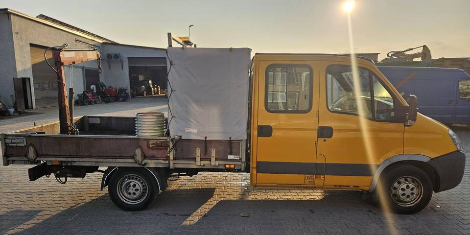 Iveco Daily 35S14 HDS 830 kg doka dubel brygadówka - Furgone con cassone fisso: foto 5 Iveco Daily 35S14 HDS 830 kg doka dubel brygadówka - Furgone con cassone fisso: foto 5