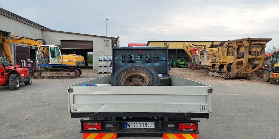 Iveco Daily 65C17 silnik 3.0 skrzynia automat - Furgone con cassone fisso: foto 4 Iveco Daily 65C17 silnik 3.0 skrzynia automat - Furgone con cassone fisso: foto 4