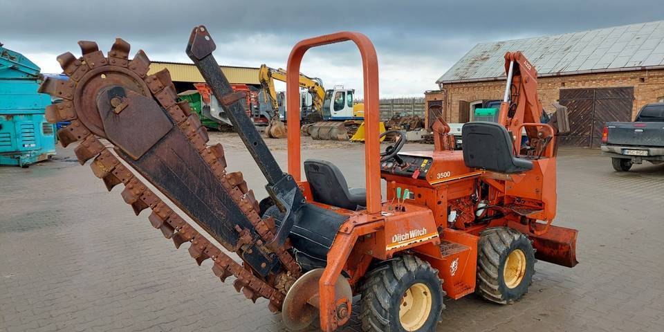 Koparka łańcuchowa Ditch Witch 3500DD - Scavafossi: foto 5 Koparka łańcuchowa Ditch Witch 3500DD - Scavafossi: foto 5