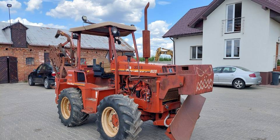 Koparka łańcuchowa Ditch Witch 8020 85KM - Scavafossi: foto 2 Koparka łańcuchowa Ditch Witch 8020 85KM - Scavafossi: foto 2