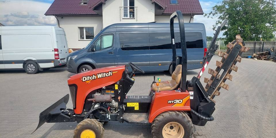Koparka łańcuchowa Ditch Witch RT30 - Scavafossi: foto 1 Koparka łańcuchowa Ditch Witch RT30 - Scavafossi: foto 1