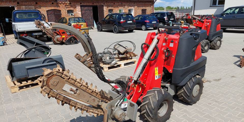 Koparka łańcuchowa miniładowarka Ditch Witch R300 wiertnica - Scavafossi: foto 1 Koparka łańcuchowa miniładowarka Ditch Witch R300 wiertnica - Scavafossi: foto 1