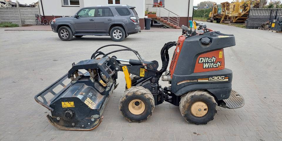 Rotadairon BRD50 mulczer kosiarka Ditch Witch R300, Avant - Tagliaerba: foto 1 Rotadairon BRD50 mulczer kosiarka Ditch Witch R300, Avant - Tagliaerba: foto 1