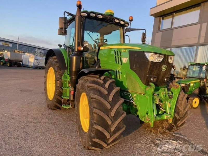 John Deere 6215R - Trattore: foto 2 John Deere 6215R - Trattore: foto 2