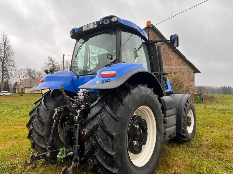 New Holland T8.330 - Trattore: foto 4 New Holland T8.330 - Trattore: foto 4