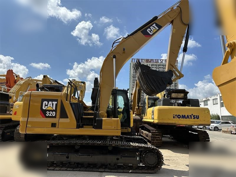 CATERPILLAR 320 - Escavatore cingolato: foto 1 CATERPILLAR 320 - Escavatore cingolato: foto 1