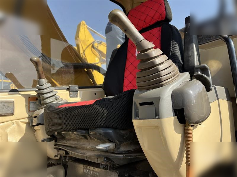 CATERPILLAR 320BL - Escavatore cingolato: foto 4 CATERPILLAR 320BL - Escavatore cingolato: foto 4