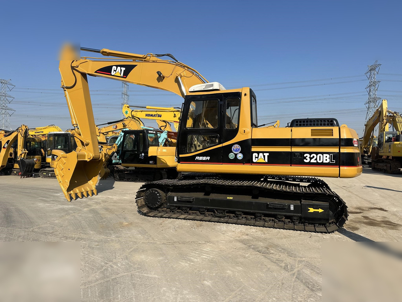 CATERPILLAR 320BL - Escavatore cingolato: foto 1 CATERPILLAR 320BL - Escavatore cingolato: foto 1