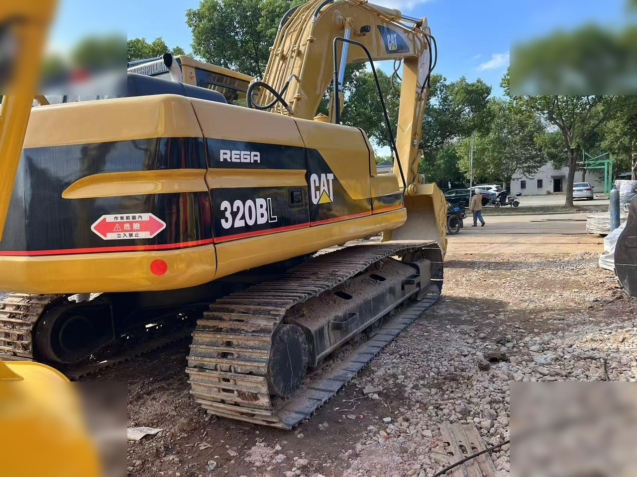 CATERPILLAR 320BL - Escavatore cingolato: foto 3 CATERPILLAR 320BL - Escavatore cingolato: foto 3