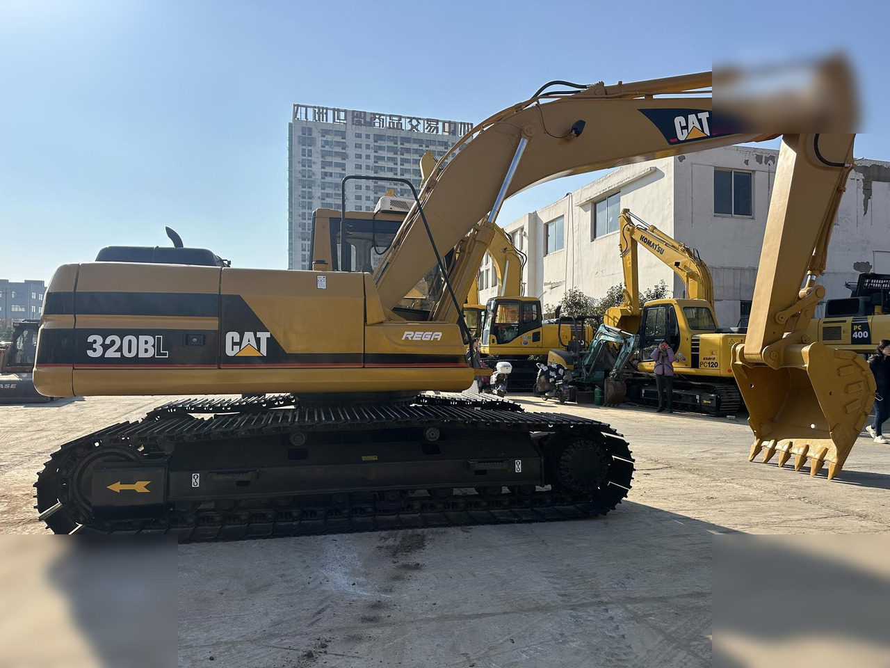 CATERPILLAR 320BL - Escavatore cingolato: foto 2 CATERPILLAR 320BL - Escavatore cingolato: foto 2