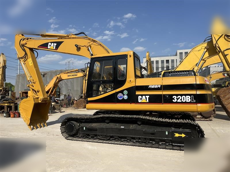 CATERPILLAR 320BL - Escavatore cingolato: foto 1 CATERPILLAR 320BL - Escavatore cingolato: foto 1