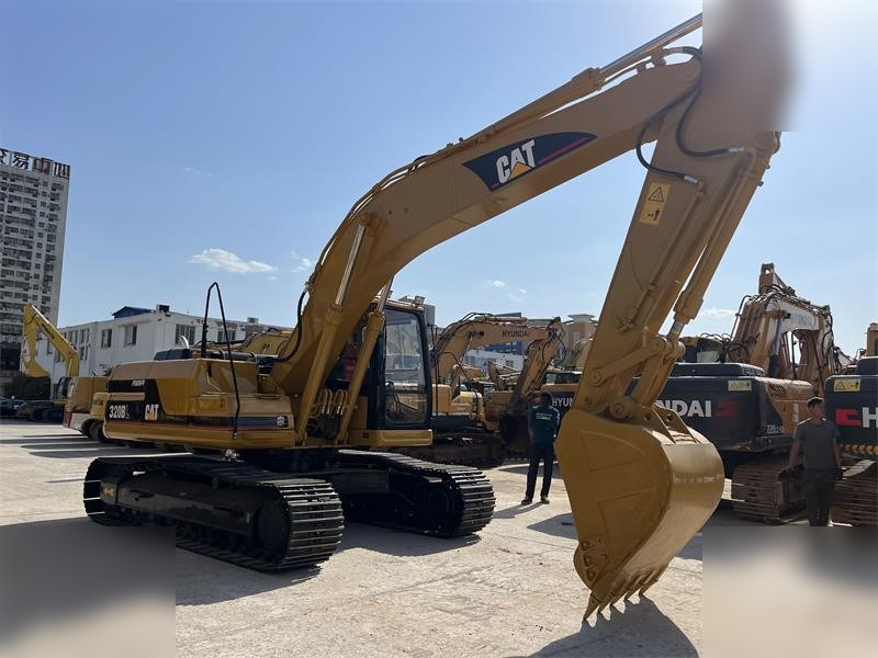 CATERPILLAR 320BL - Escavatore cingolato: foto 2 CATERPILLAR 320BL - Escavatore cingolato: foto 2