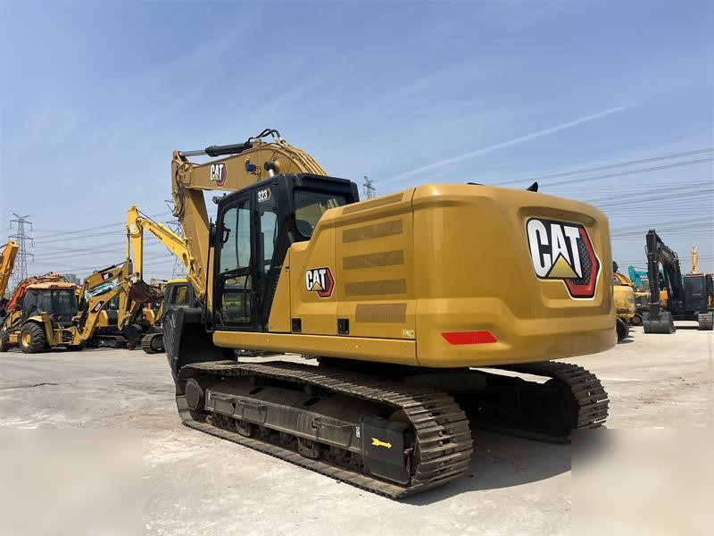 CATERPILLAR 323 - Escavatore cingolato: foto 4 CATERPILLAR 323 - Escavatore cingolato: foto 4