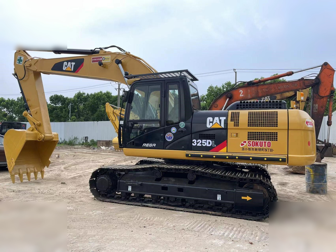 CATERPILLAR 325DL - Escavatore cingolato: foto 1 CATERPILLAR 325DL - Escavatore cingolato: foto 1