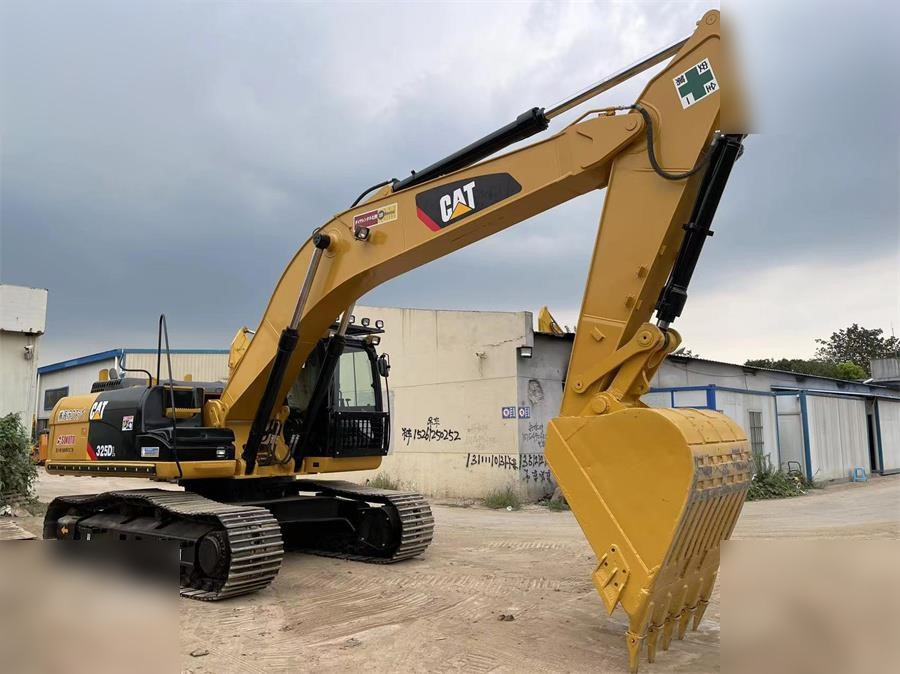 CATERPILLAR 325DL - Escavatore cingolato: foto 2 CATERPILLAR 325DL - Escavatore cingolato: foto 2