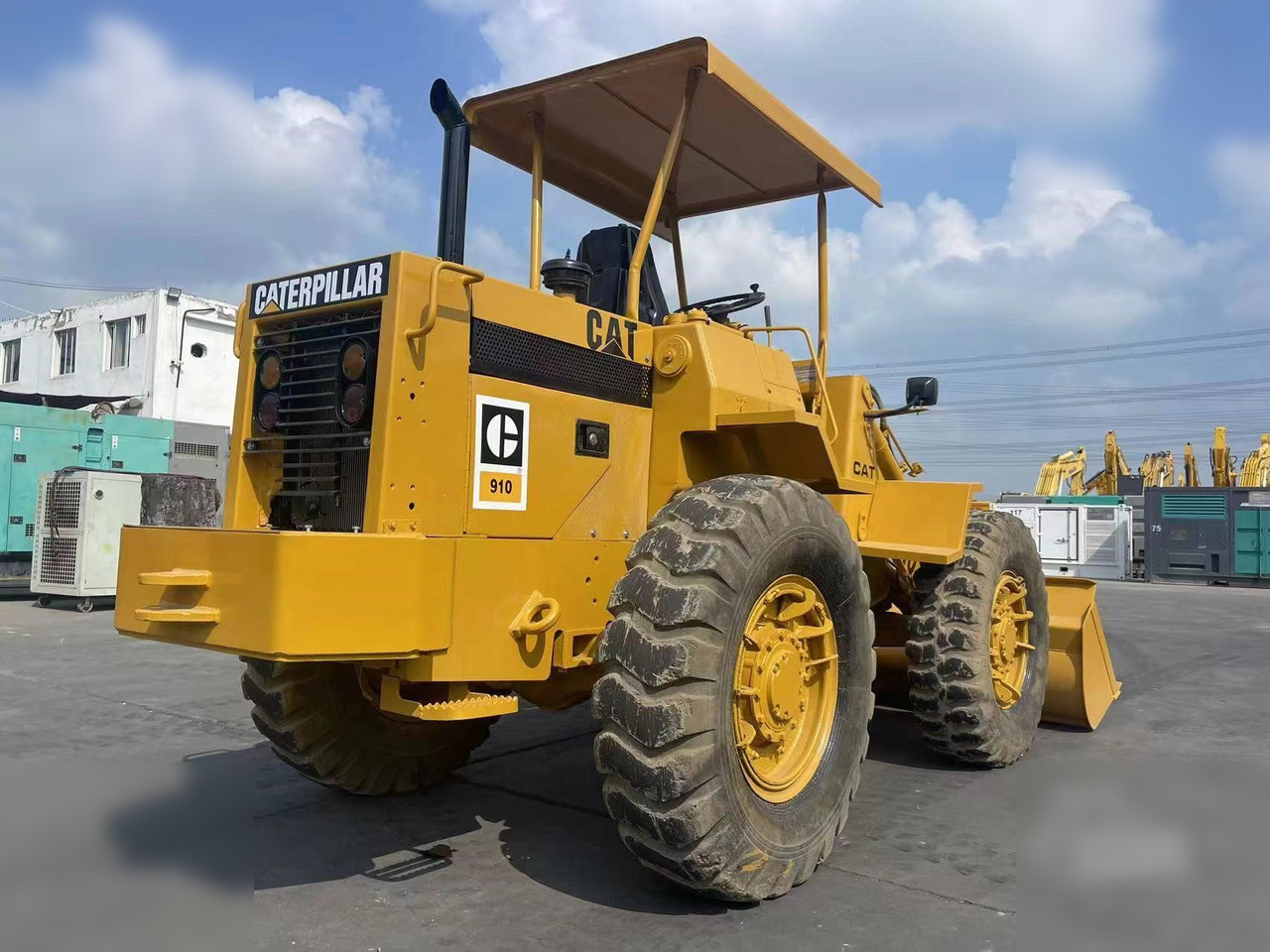CATERPILLAR 910 - Pala gommata: foto 4 CATERPILLAR 910 - Pala gommata: foto 4