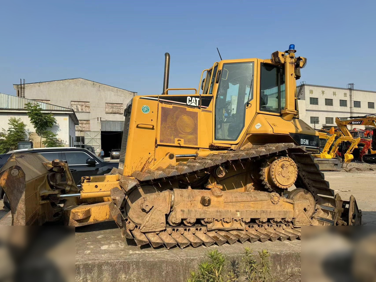 CATERPILLAR D5N - Bulldozer: foto 1 CATERPILLAR D5N - Bulldozer: foto 1