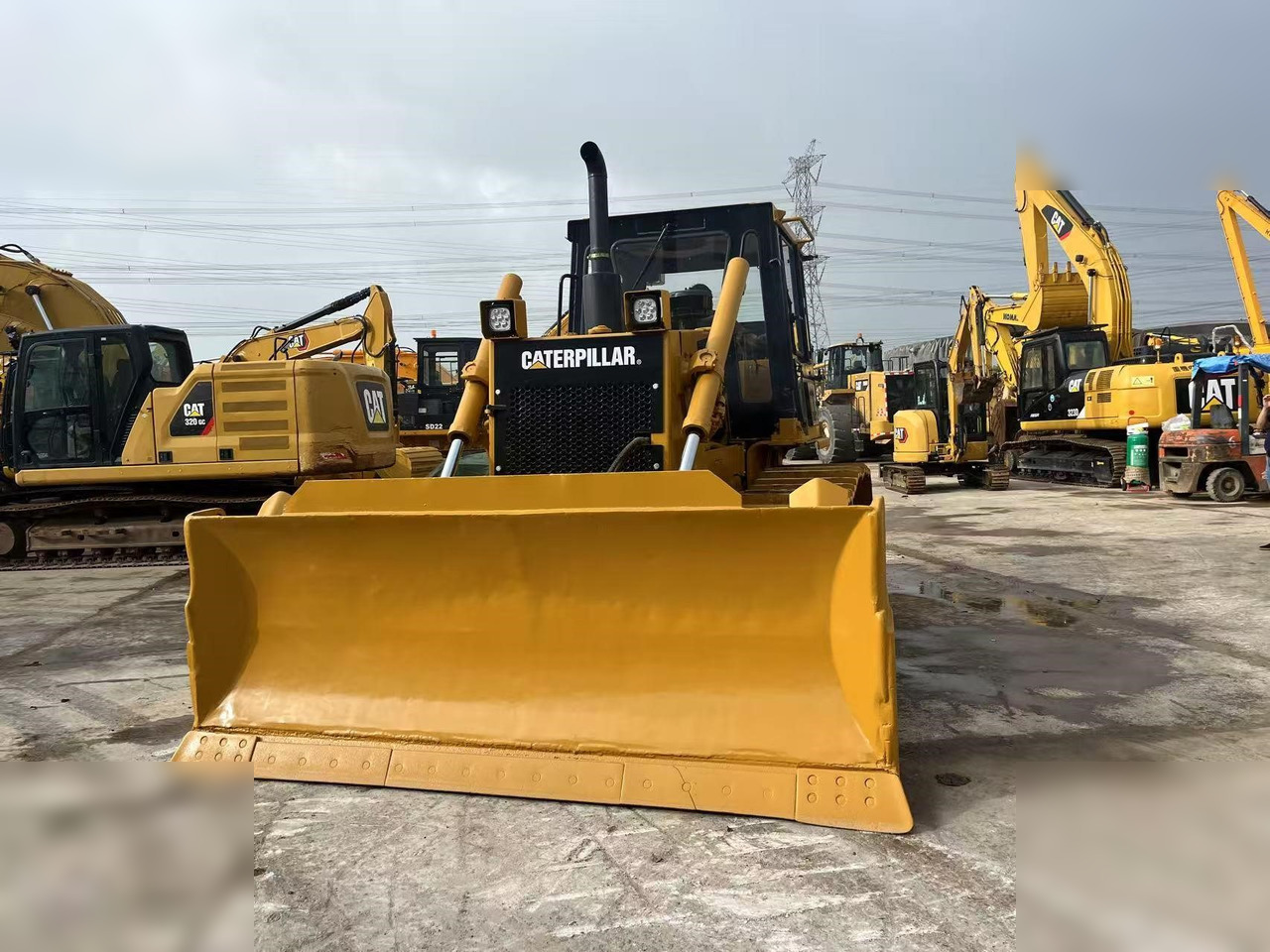 CATERPILLAR D6G - Bulldozer: foto 1 CATERPILLAR D6G - Bulldozer: foto 1