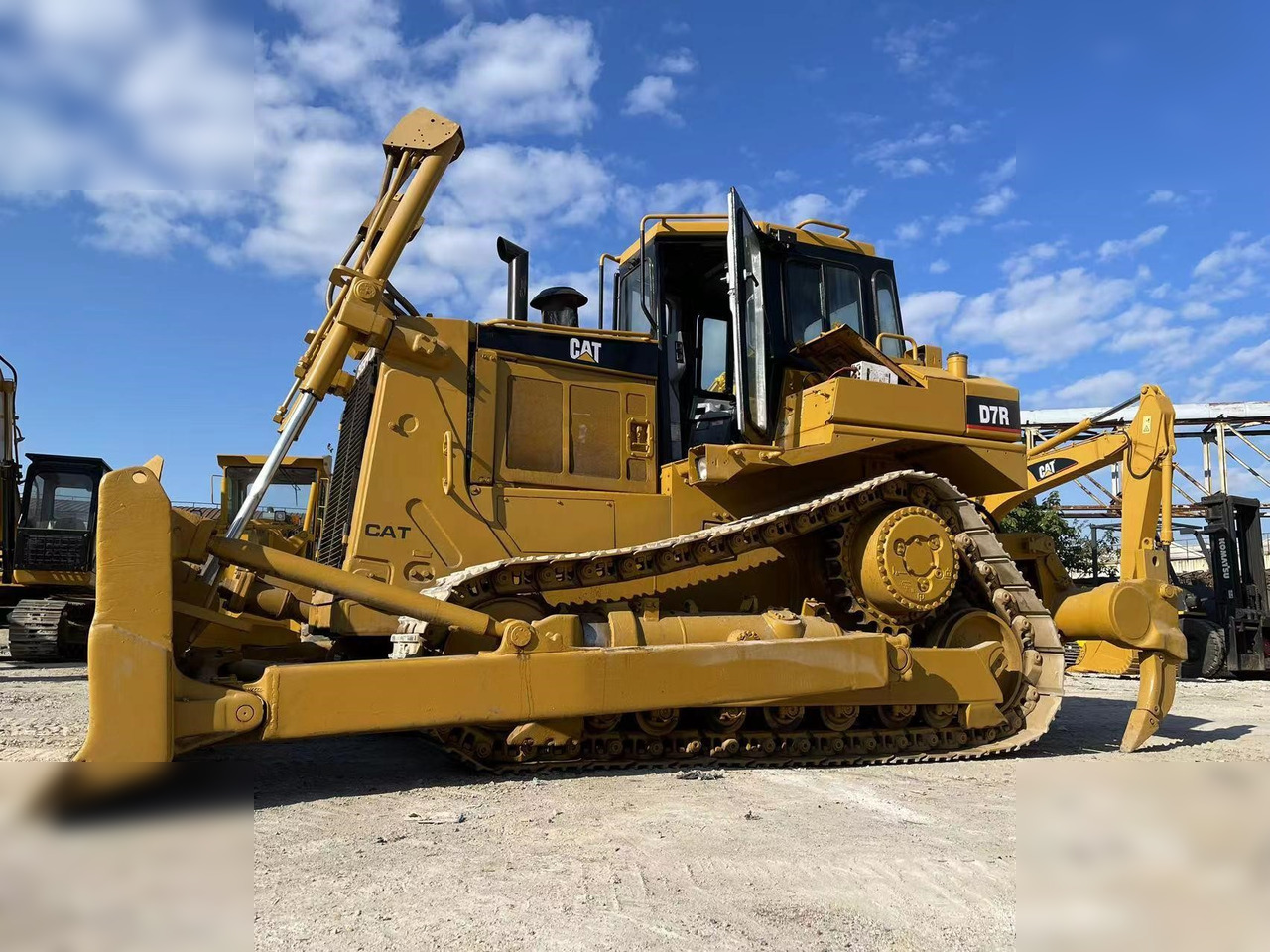 CATERPILLAR D7R II - Bulldozer: foto 3 CATERPILLAR D7R II - Bulldozer: foto 3