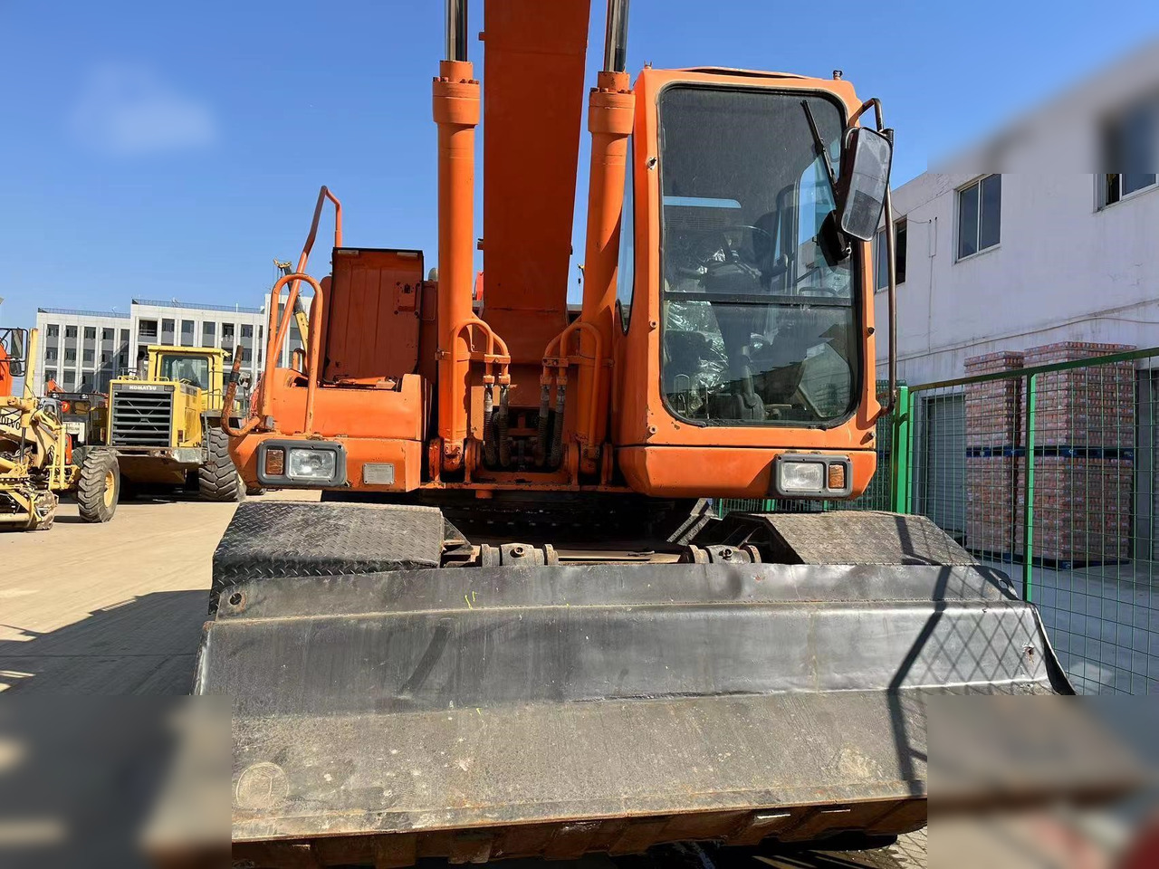 DOOSAN DH210W-7 - Escavatore gommato: foto 3 DOOSAN DH210W-7 - Escavatore gommato: foto 3