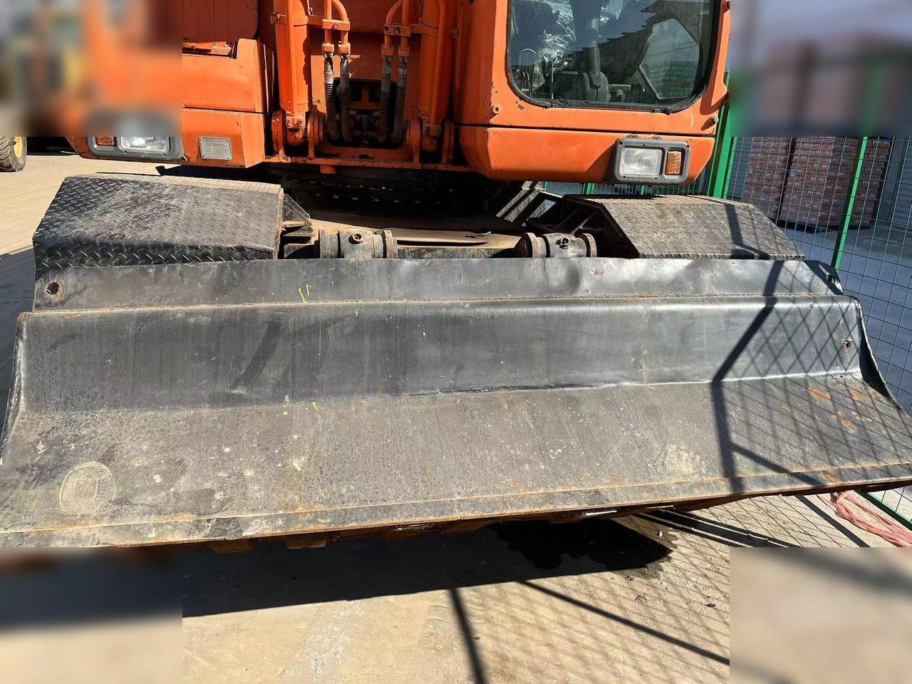 DOOSAN DH210W-7 - Escavatore gommato: foto 4 DOOSAN DH210W-7 - Escavatore gommato: foto 4