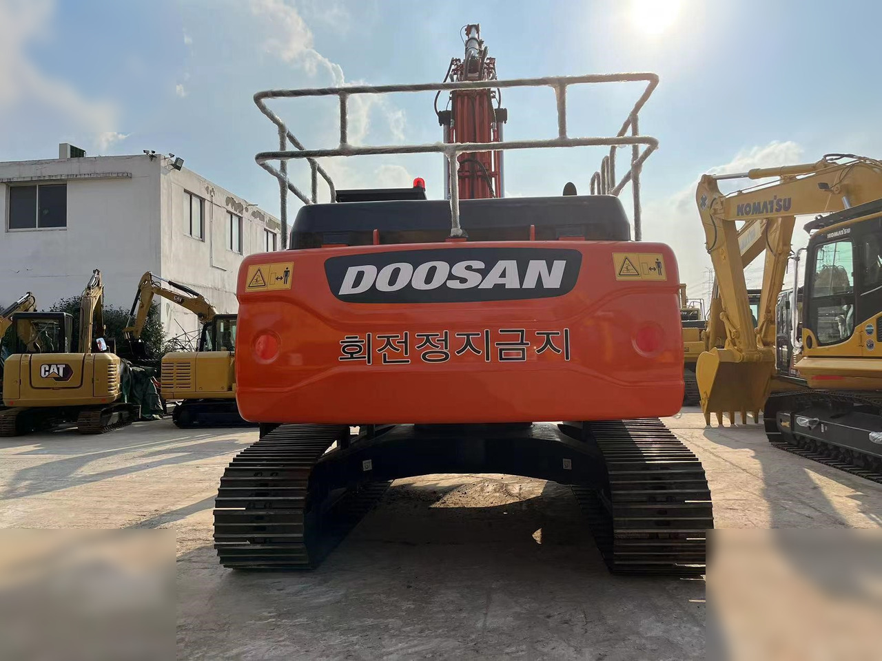 DOOSAN DX300 LC-9C - Escavatore cingolato: foto 2 DOOSAN DX300 LC-9C - Escavatore cingolato: foto 2