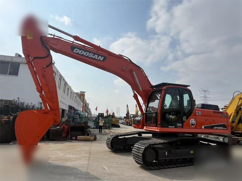 DOOSAN DX300 LC-9C - Escavatore cingolato: foto 4 DOOSAN DX300 LC-9C - Escavatore cingolato: foto 4