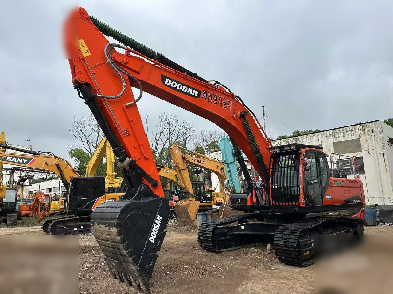 DOOSAN DX340 LC - Escavatore cingolato: foto 1 DOOSAN DX340 LC - Escavatore cingolato: foto 1