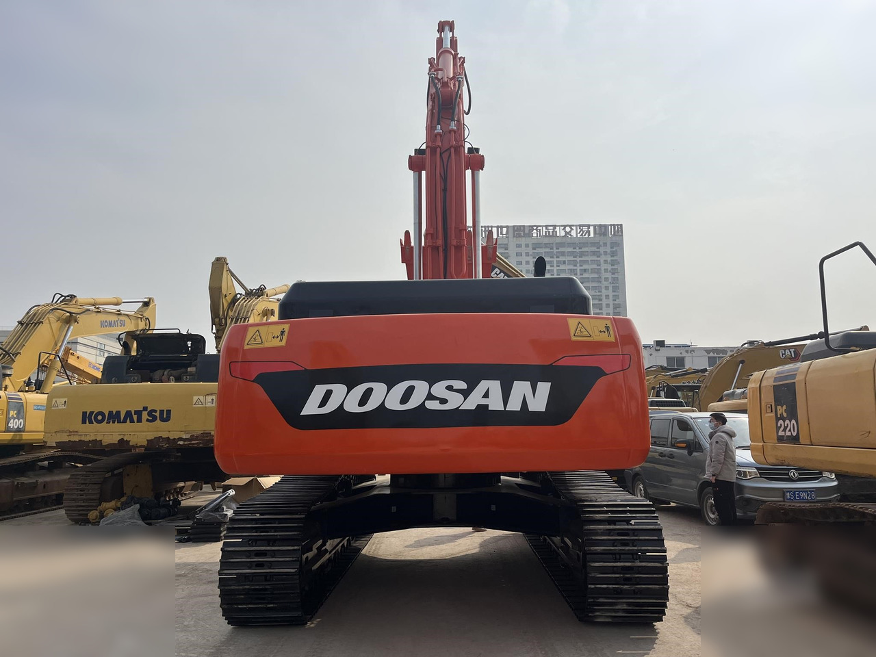 DOOSAN DX420 LC-9C - Escavatore cingolato: foto 2 DOOSAN DX420 LC-9C - Escavatore cingolato: foto 2