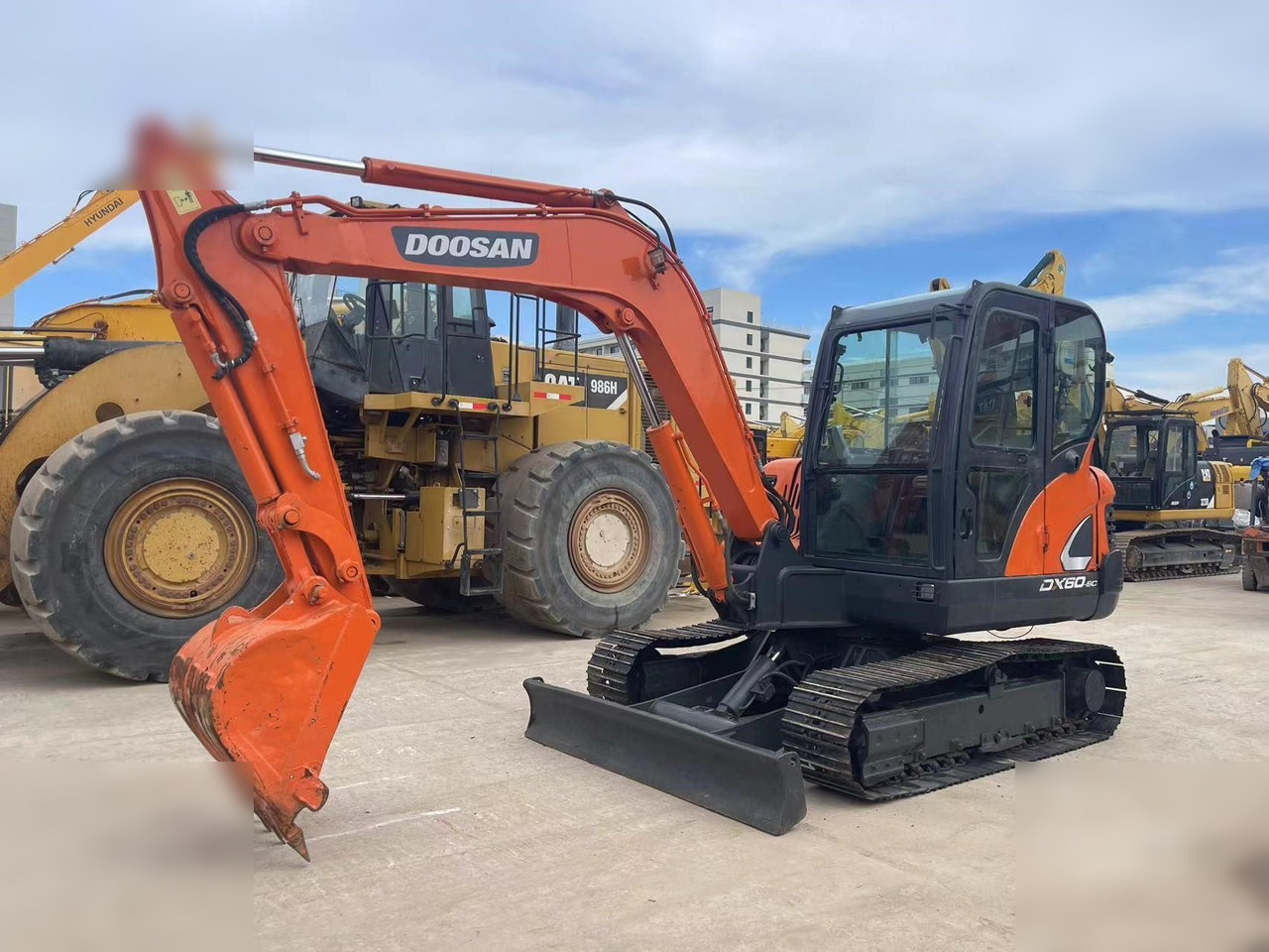 DOOSAN DX60-9C - Escavatore cingolato: foto 2 DOOSAN DX60-9C - Escavatore cingolato: foto 2