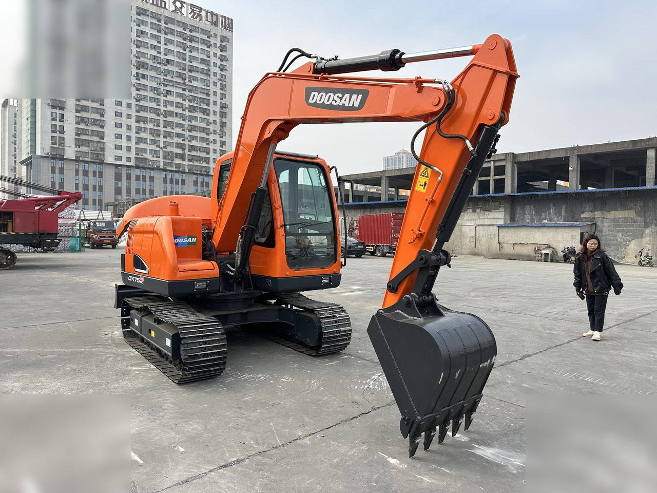 DOOSAN DX75-9CN - Escavatore cingolato: foto 3 DOOSAN DX75-9CN - Escavatore cingolato: foto 3