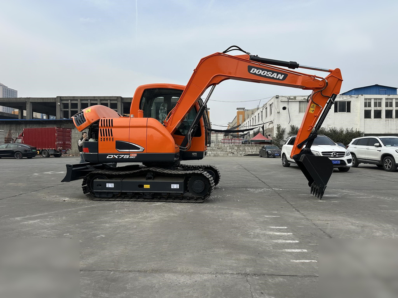 DOOSAN DX75-9CN - Escavatore cingolato: foto 2 DOOSAN DX75-9CN - Escavatore cingolato: foto 2