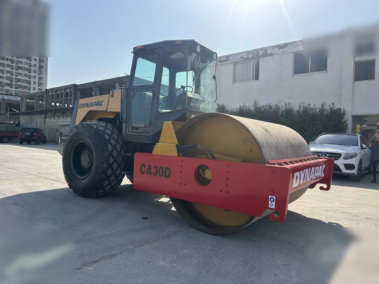 DYNAPAC CA30D - Rullo compattatore/ Rullo compressore: foto 2 DYNAPAC CA30D - Rullo compattatore/ Rullo compressore: foto 2