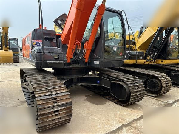HITACHI ZX200-3G - Escavatore cingolato: foto 2 HITACHI ZX200-3G - Escavatore cingolato: foto 2