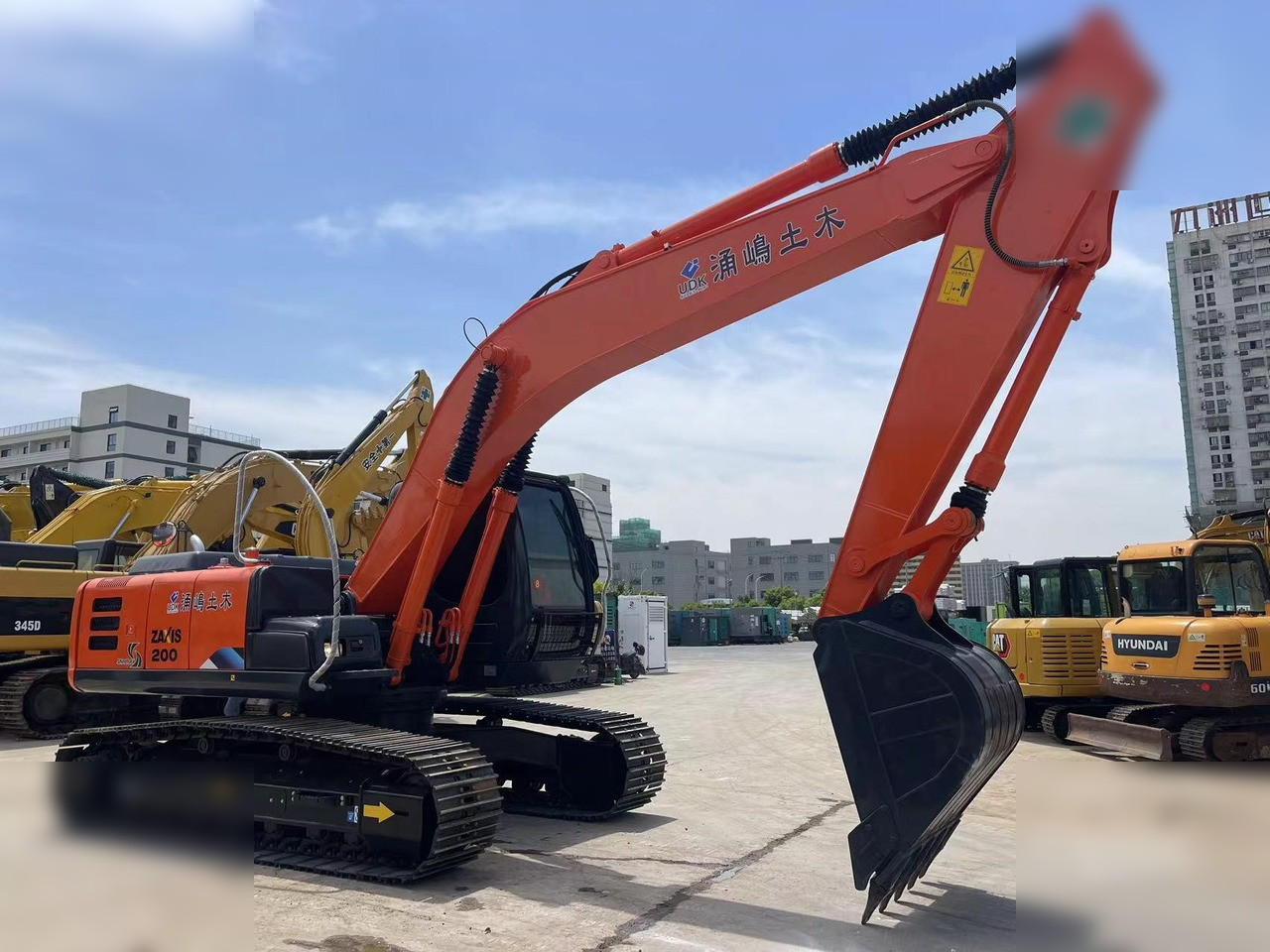 HITACHI ZX200 - Escavatore cingolato: foto 3 HITACHI ZX200 - Escavatore cingolato: foto 3