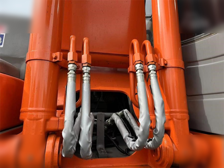 HITACHI ZX200 - Escavatore cingolato: foto 4 HITACHI ZX200 - Escavatore cingolato: foto 4