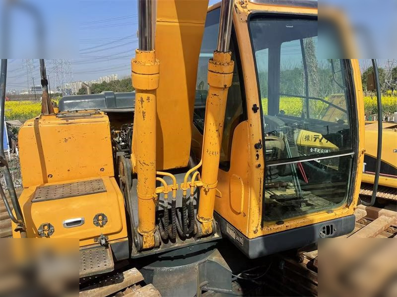 HYUNDAI ROBEX 150 LC-9 - Escavatore cingolato: foto 5 HYUNDAI ROBEX 150 LC-9 - Escavatore cingolato: foto 5