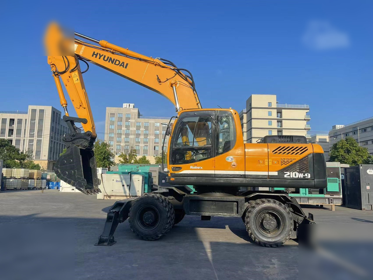 HYUNDAI ROBEX 210W-9S - Escavatore gommato: foto 1 HYUNDAI ROBEX 210W-9S - Escavatore gommato: foto 1