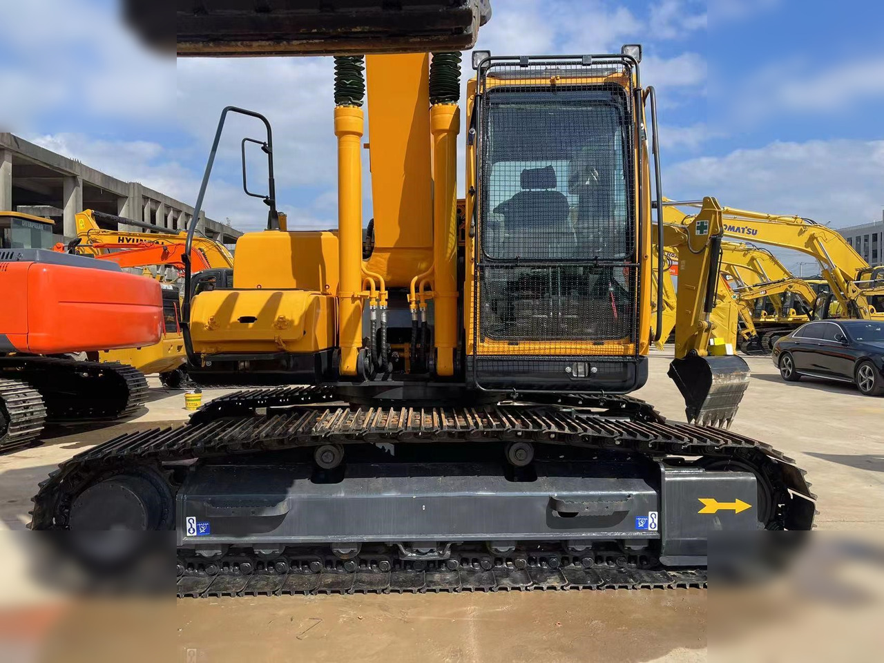 HYUNDAI ROBEX 220 LC-9S - Escavatore cingolato: foto 5 HYUNDAI ROBEX 220 LC-9S - Escavatore cingolato: foto 5