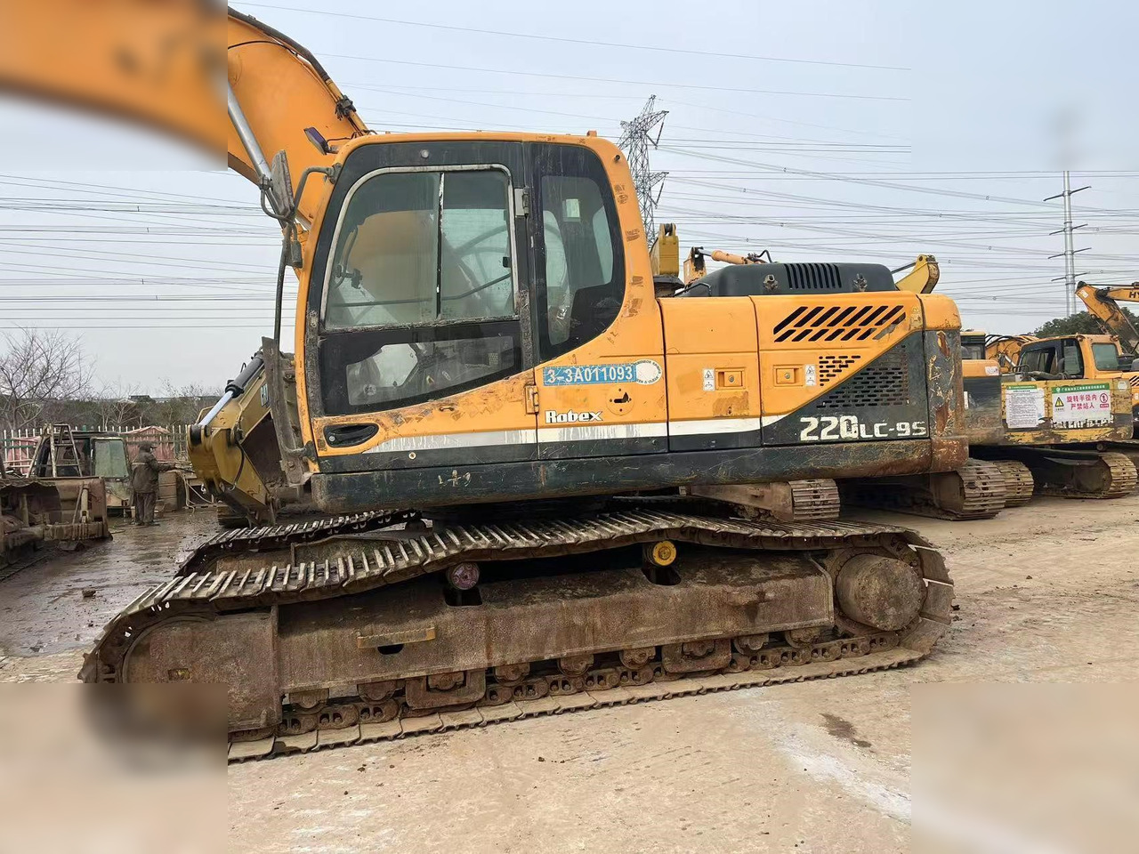 HYUNDAI ROBEX 220 LC-9S - Escavatore cingolato: foto 5 HYUNDAI ROBEX 220 LC-9S - Escavatore cingolato: foto 5