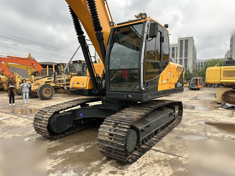 HYUNDAI ROBEX 220 LC-9S - Escavatore cingolato: foto 4 HYUNDAI ROBEX 220 LC-9S - Escavatore cingolato: foto 4