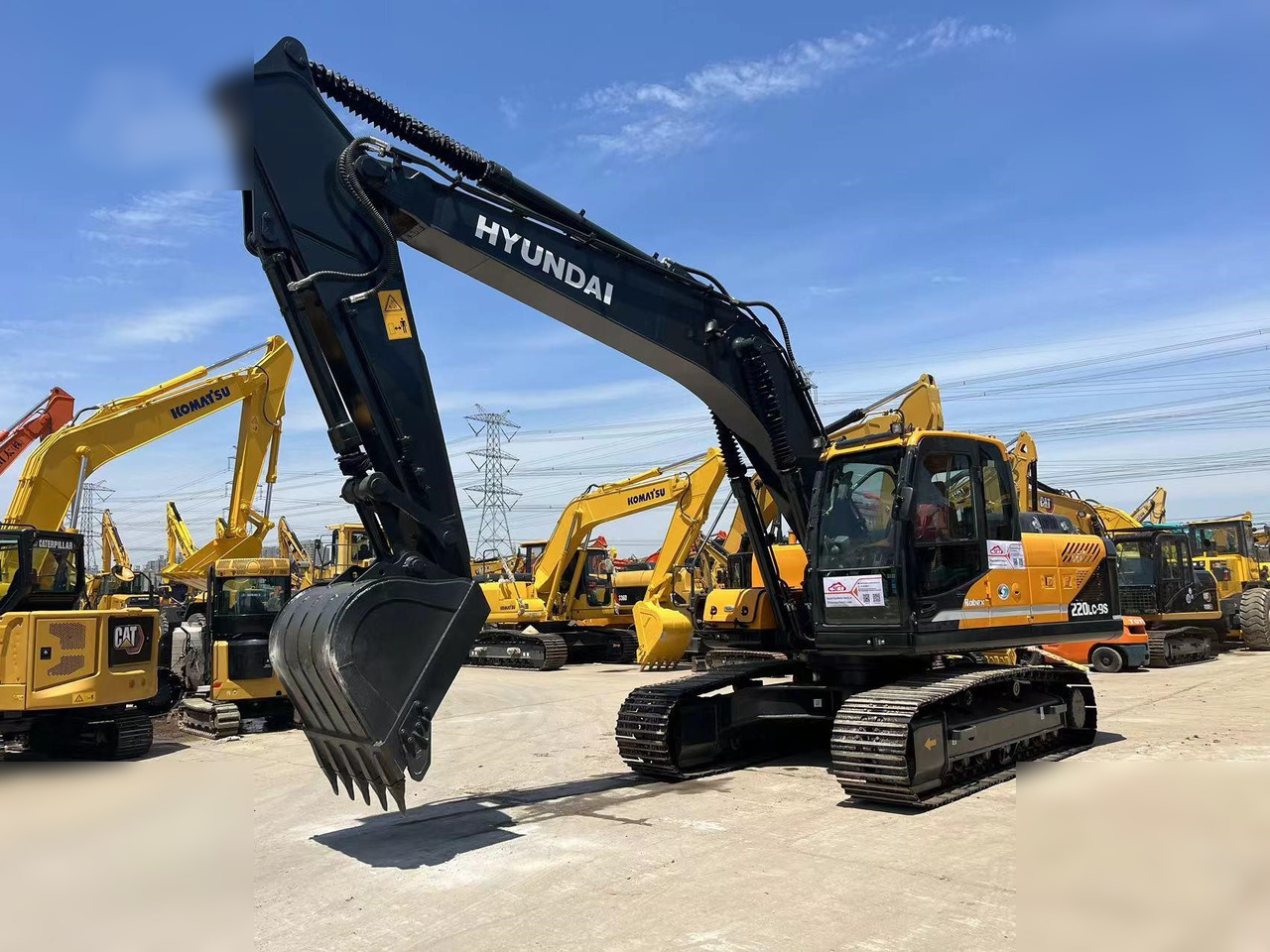 HYUNDAI ROBEX 220 LC-9S - Escavatore cingolato: foto 1 HYUNDAI ROBEX 220 LC-9S - Escavatore cingolato: foto 1