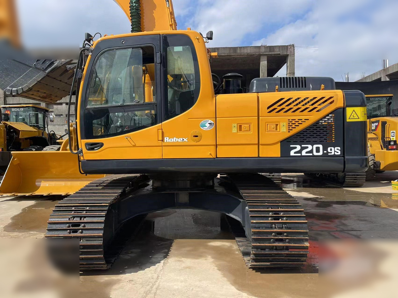 HYUNDAI ROBEX 220 LC-9S - Escavatore cingolato: foto 4 HYUNDAI ROBEX 220 LC-9S - Escavatore cingolato: foto 4