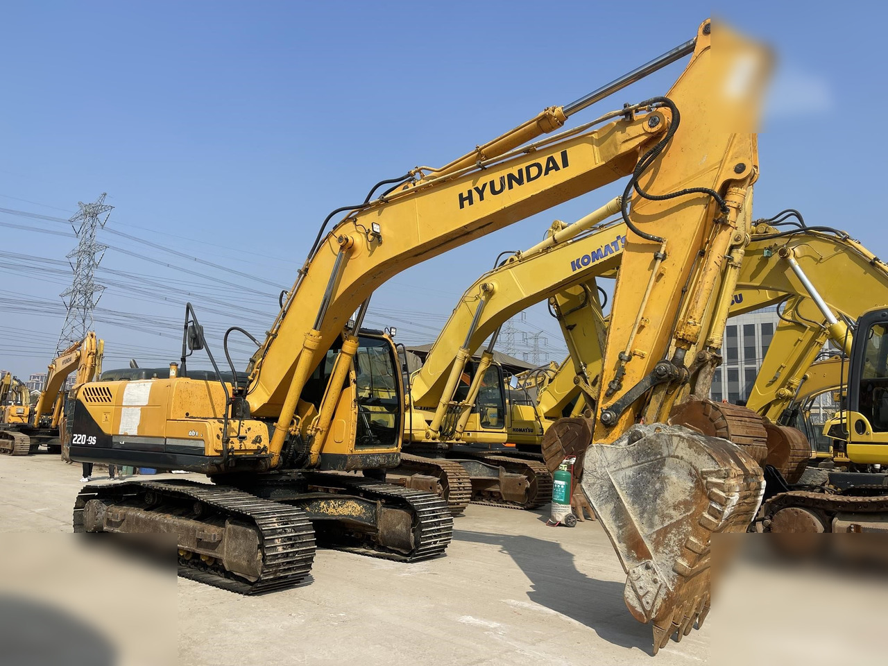 HYUNDAI ROBEX 220 LC-9S - Escavatore cingolato: foto 4 HYUNDAI ROBEX 220 LC-9S - Escavatore cingolato: foto 4