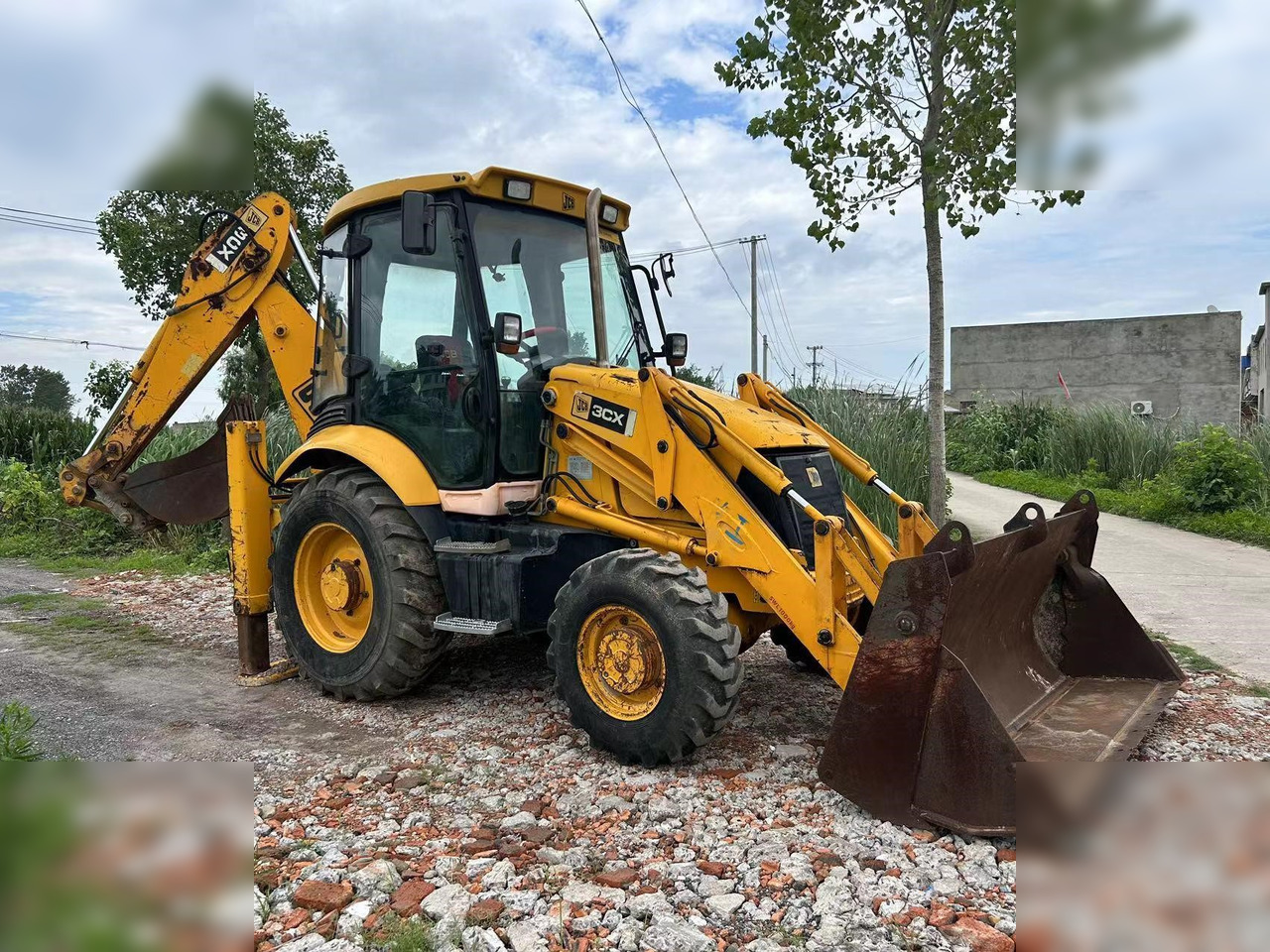JCB 3CX - Terna: foto 1 JCB 3CX - Terna: foto 1
