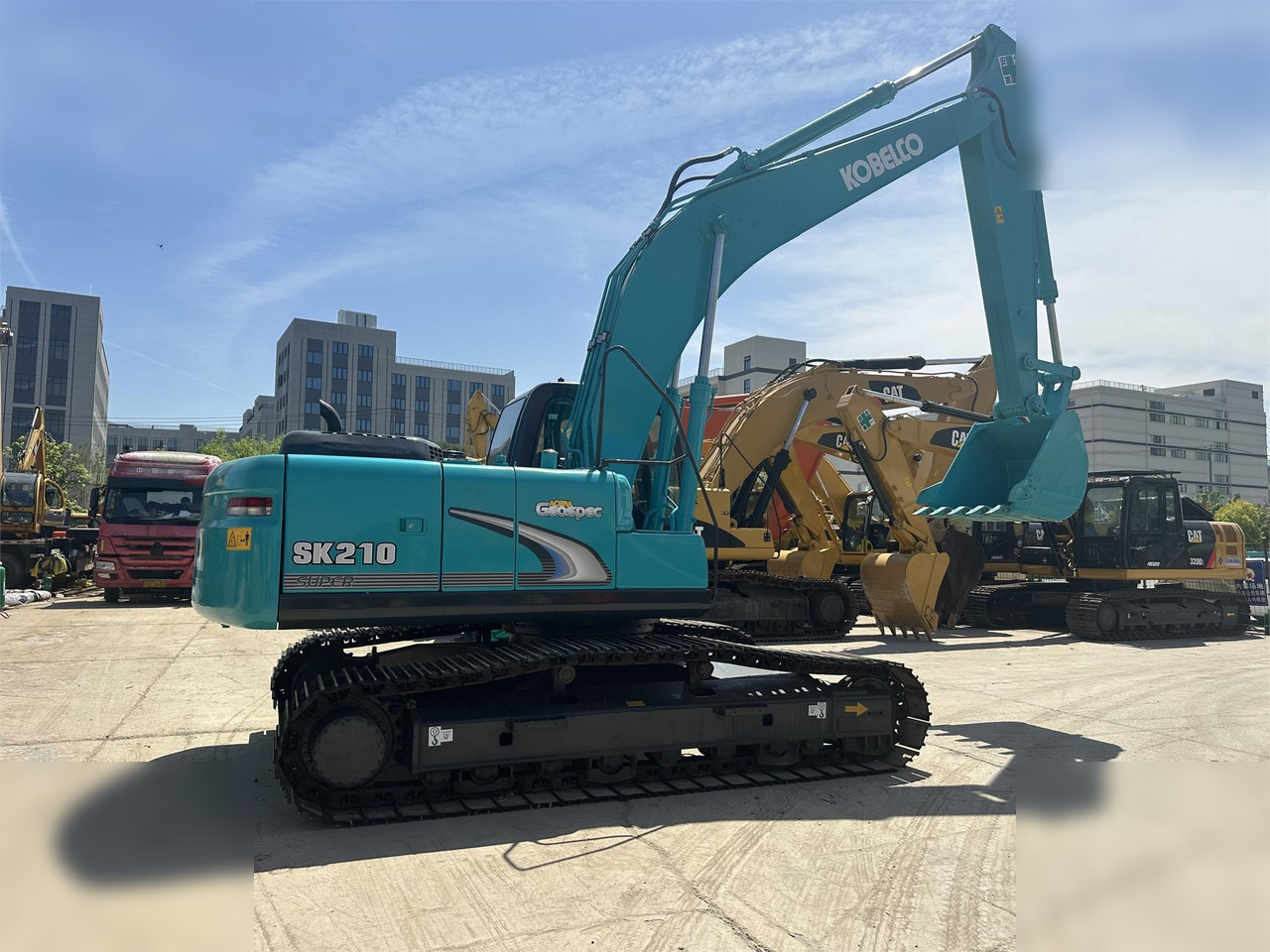 KOBELCO SK210 LC-8 - Escavatore cingolato: foto 2 KOBELCO SK210 LC-8 - Escavatore cingolato: foto 2